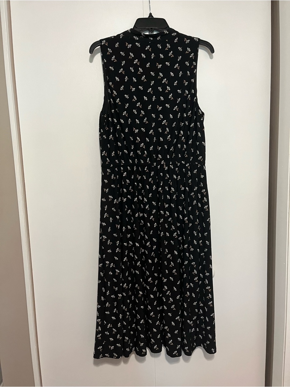 Anne Klein Black Sleeveless Midi Dress with White Floral Print - Picture 5 of 5